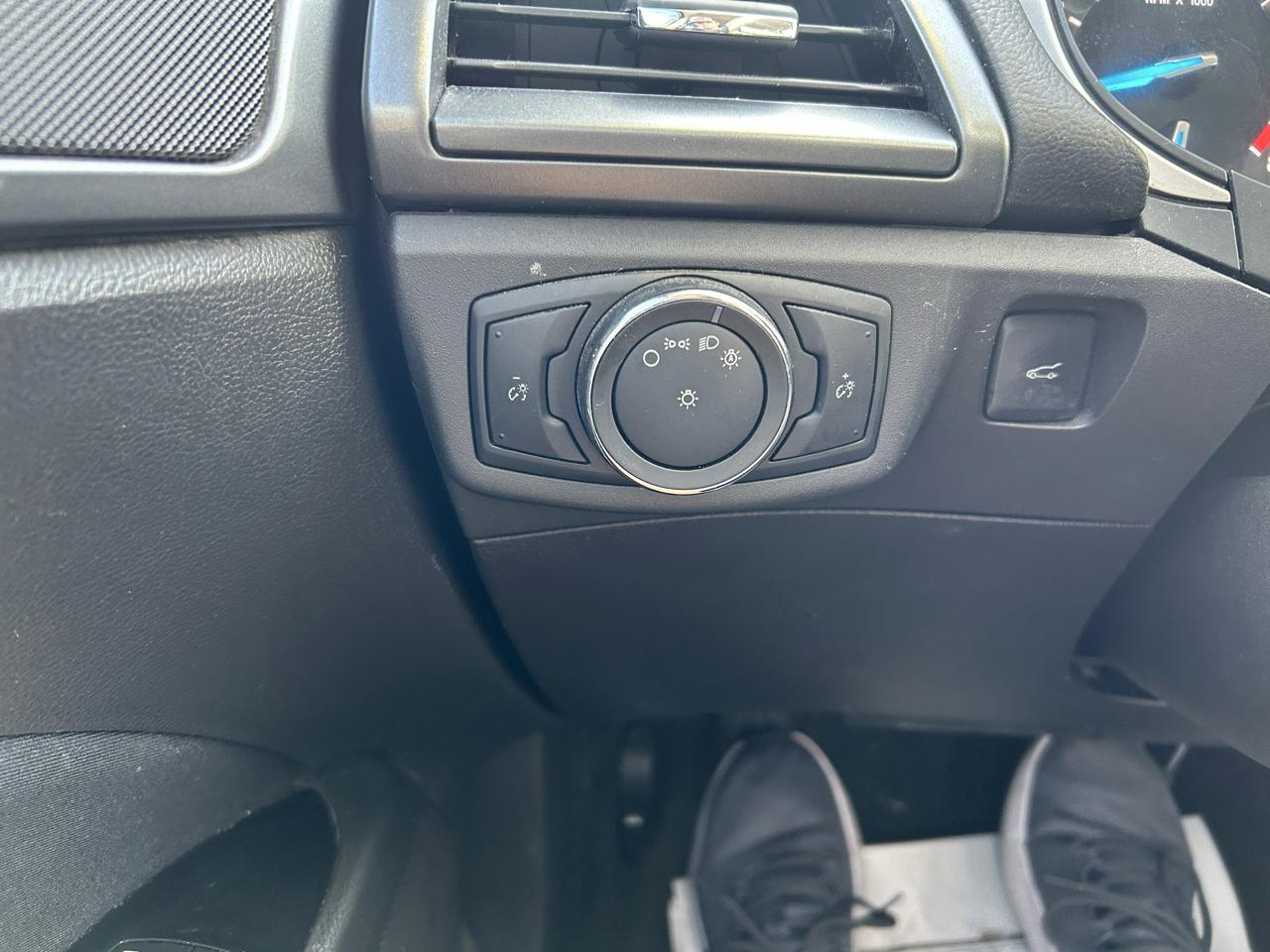 Ford Fusion 4dr Sdn SE FWD 2016