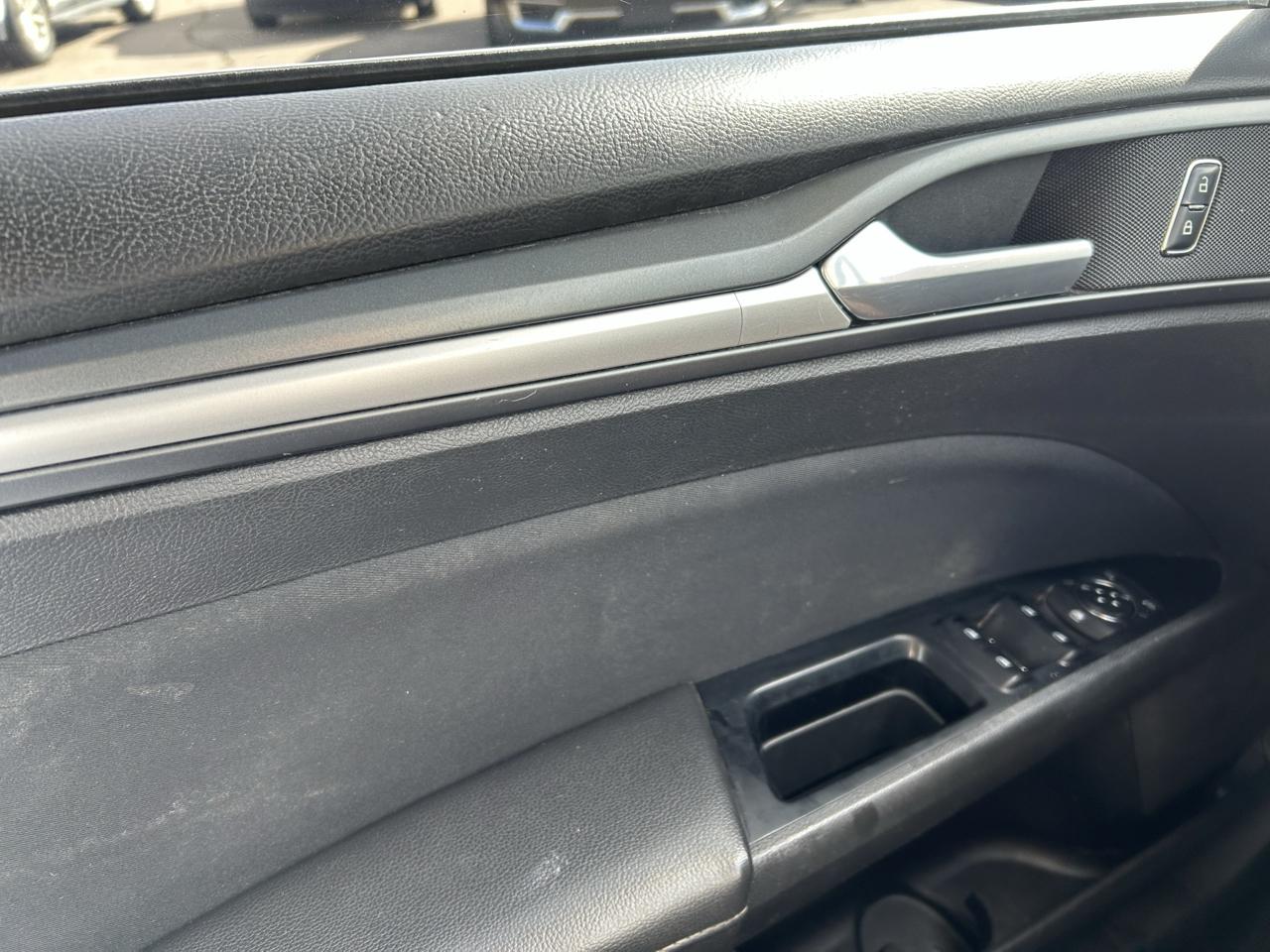 Ford Fusion 4dr Sdn SE FWD 2016