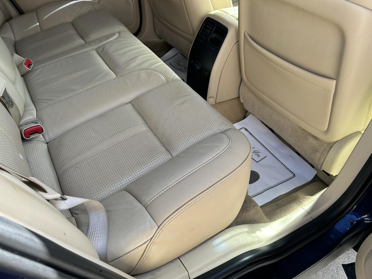 Lincoln MKS 4dr Sdn 3.5L AWD w/EcoBoost 2011