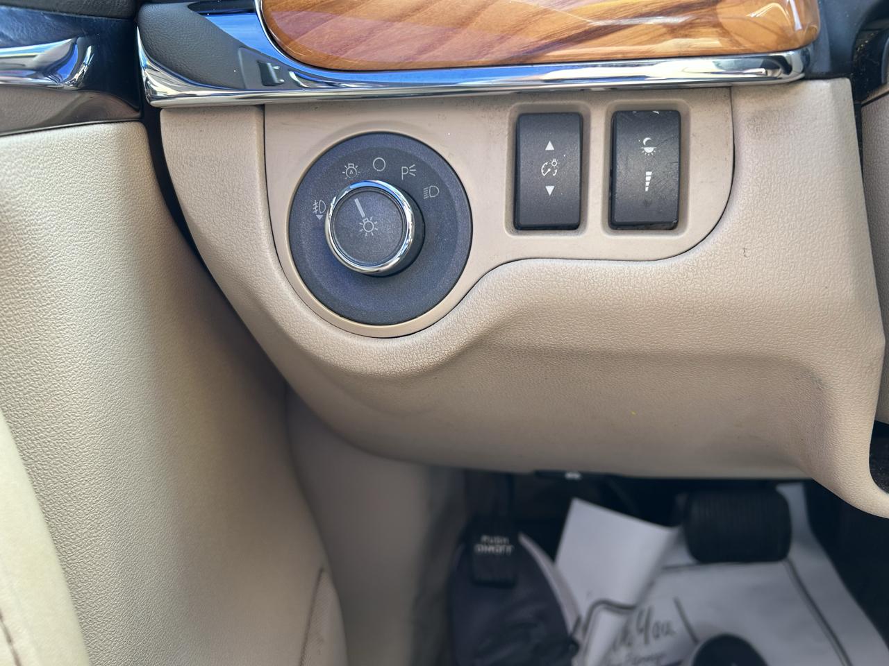 Lincoln MKS 4dr Sdn 3.5L AWD w/EcoBoost 2011