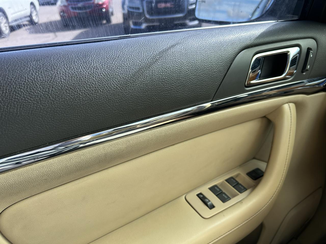 Lincoln MKS 4dr Sdn 3.5L AWD w/EcoBoost 2011