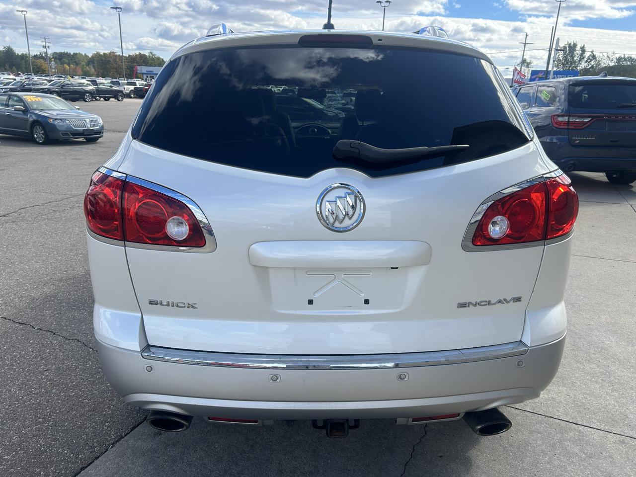 Buick Enclave FWD 4dr Leather 2012