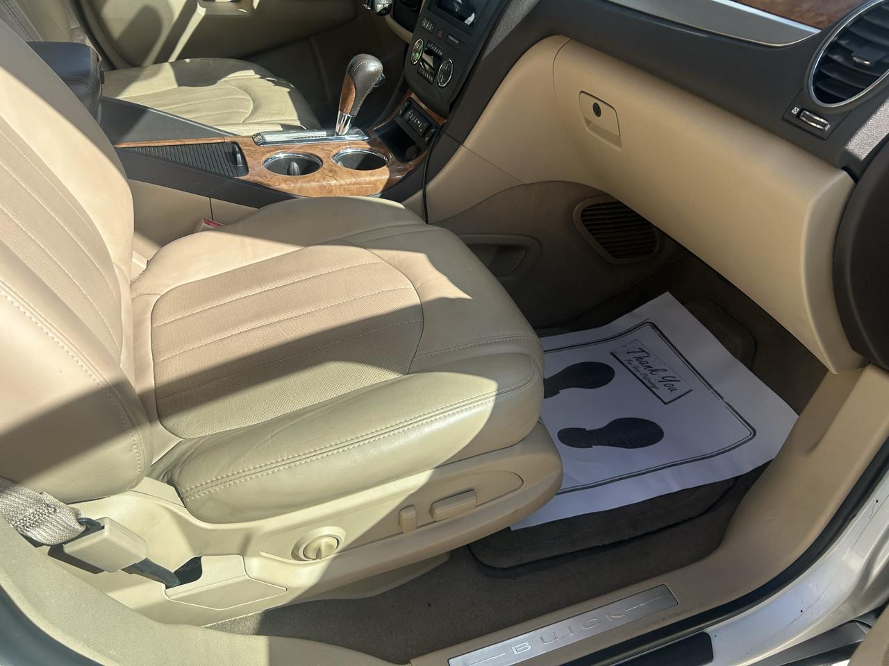Buick Enclave FWD 4dr Leather 2012