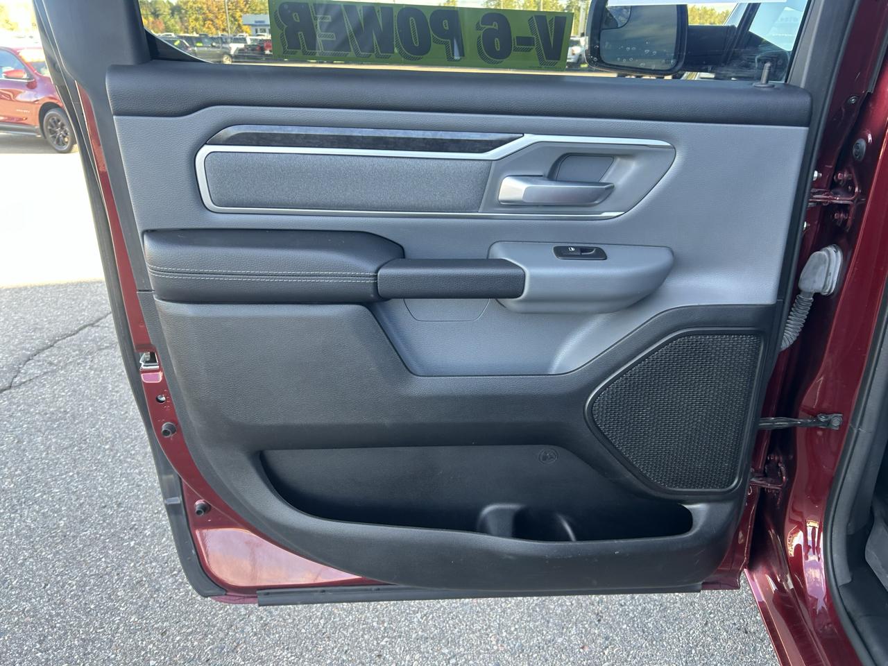 RAM 1500 Big Horn 4x4 Crew Cab 5'7" Box 2021
