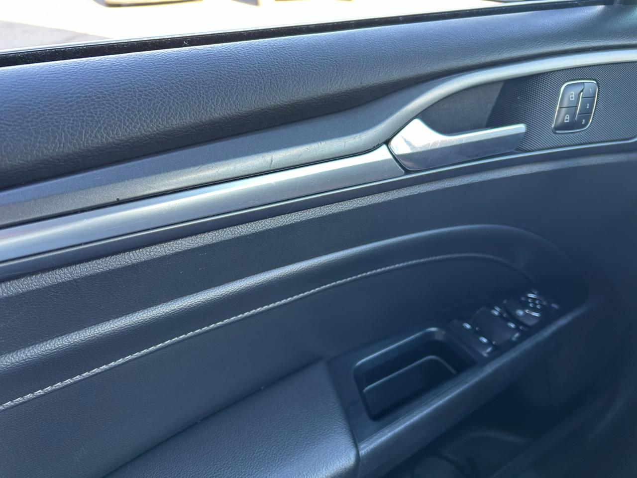 Ford Fusion 4dr Sdn Titanium FWD 2015