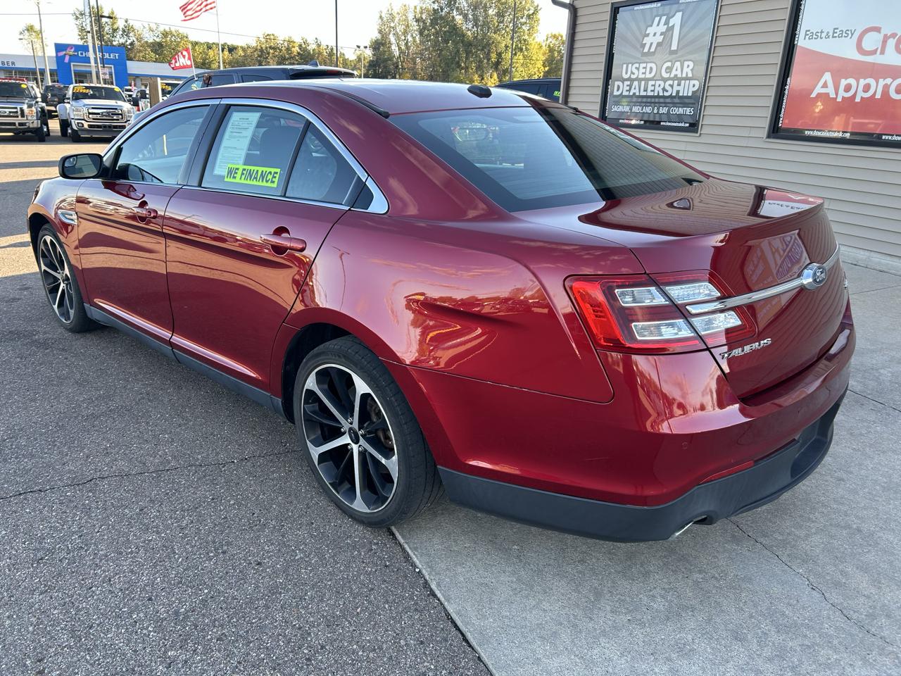 Ford Taurus 4dr Sdn SEL FWD 2015