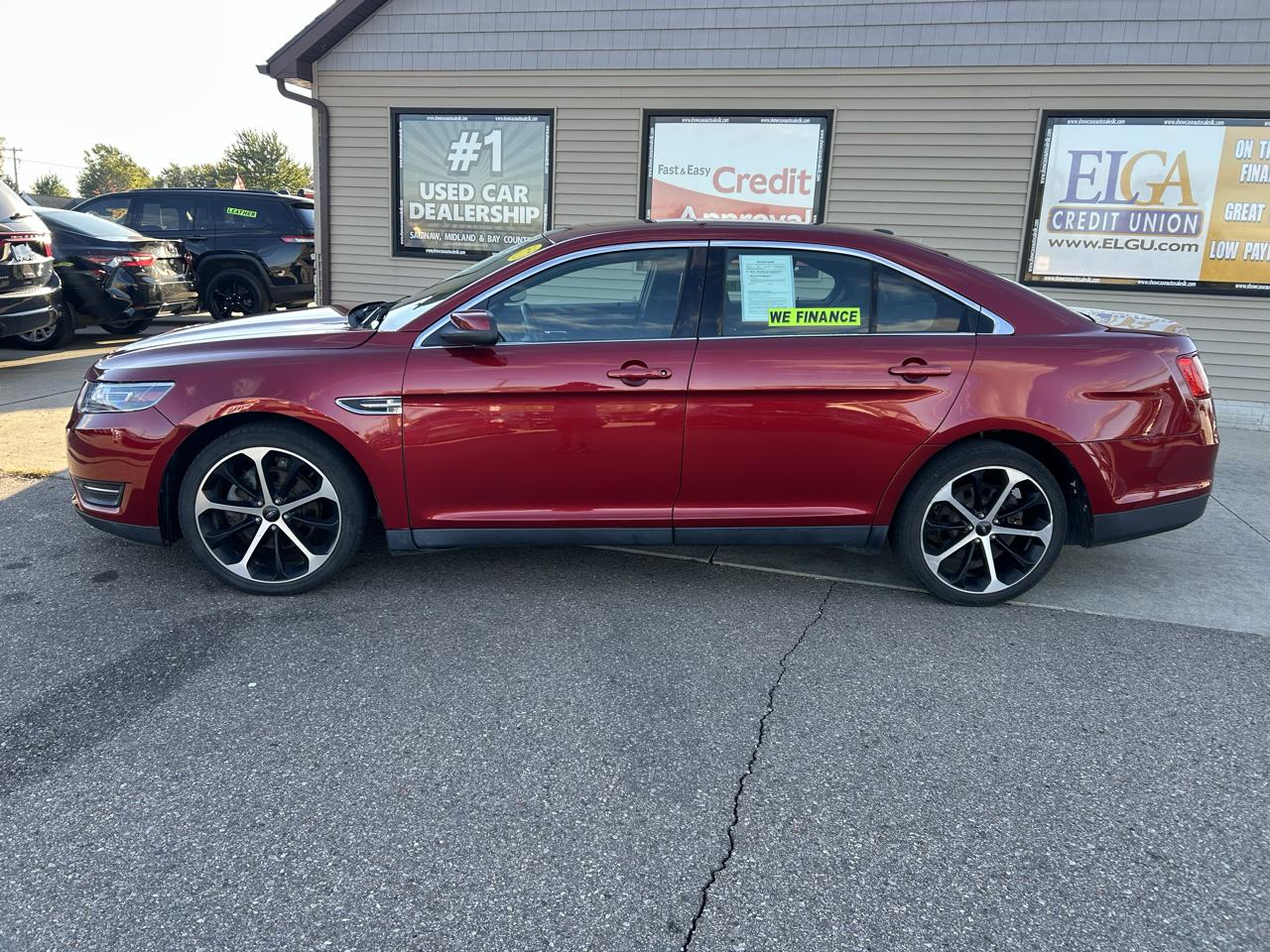 Ford Taurus 4dr Sdn SEL FWD 2015