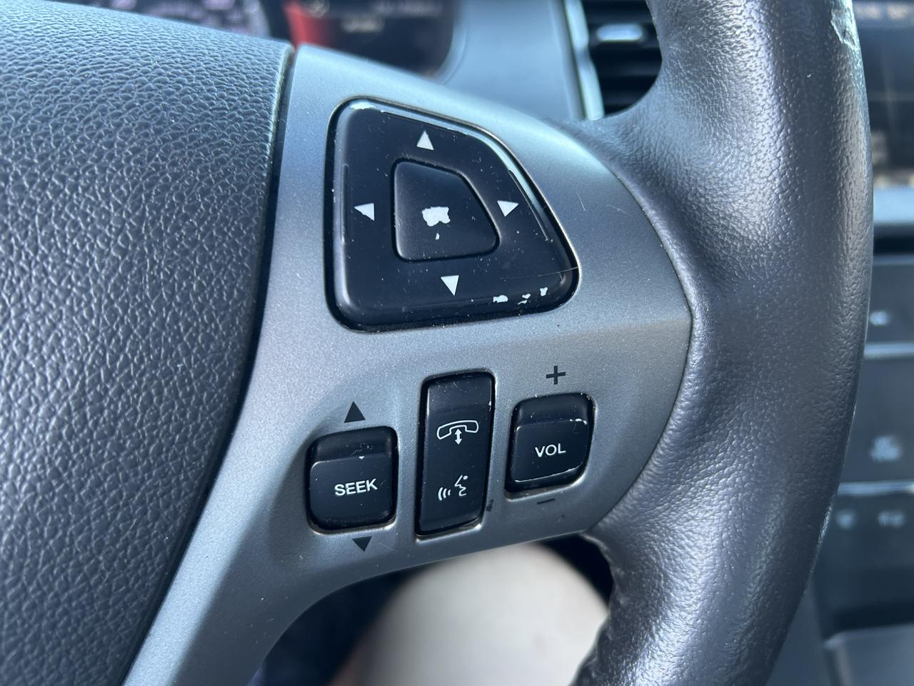 Ford Taurus 4dr Sdn SEL FWD 2015