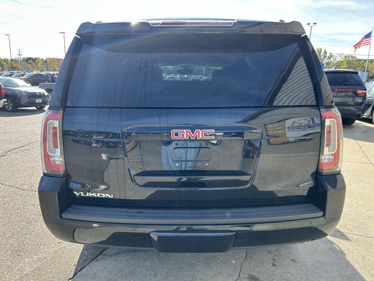 GMC Yukon 4WD 4dr SLE 2018