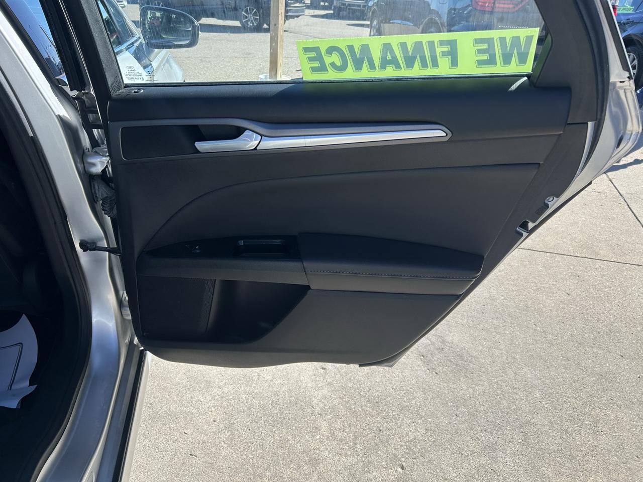 Ford Fusion 4dr Sdn Titanium FWD 2013