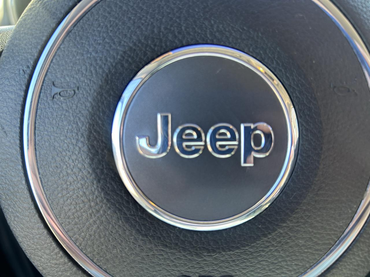 Jeep Grand Cherokee RWD 4dr Laredo 2013