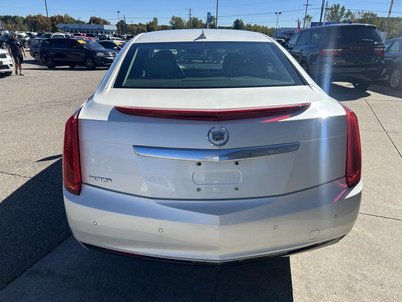 Cadillac XTS 4dr Sdn FWD 2013