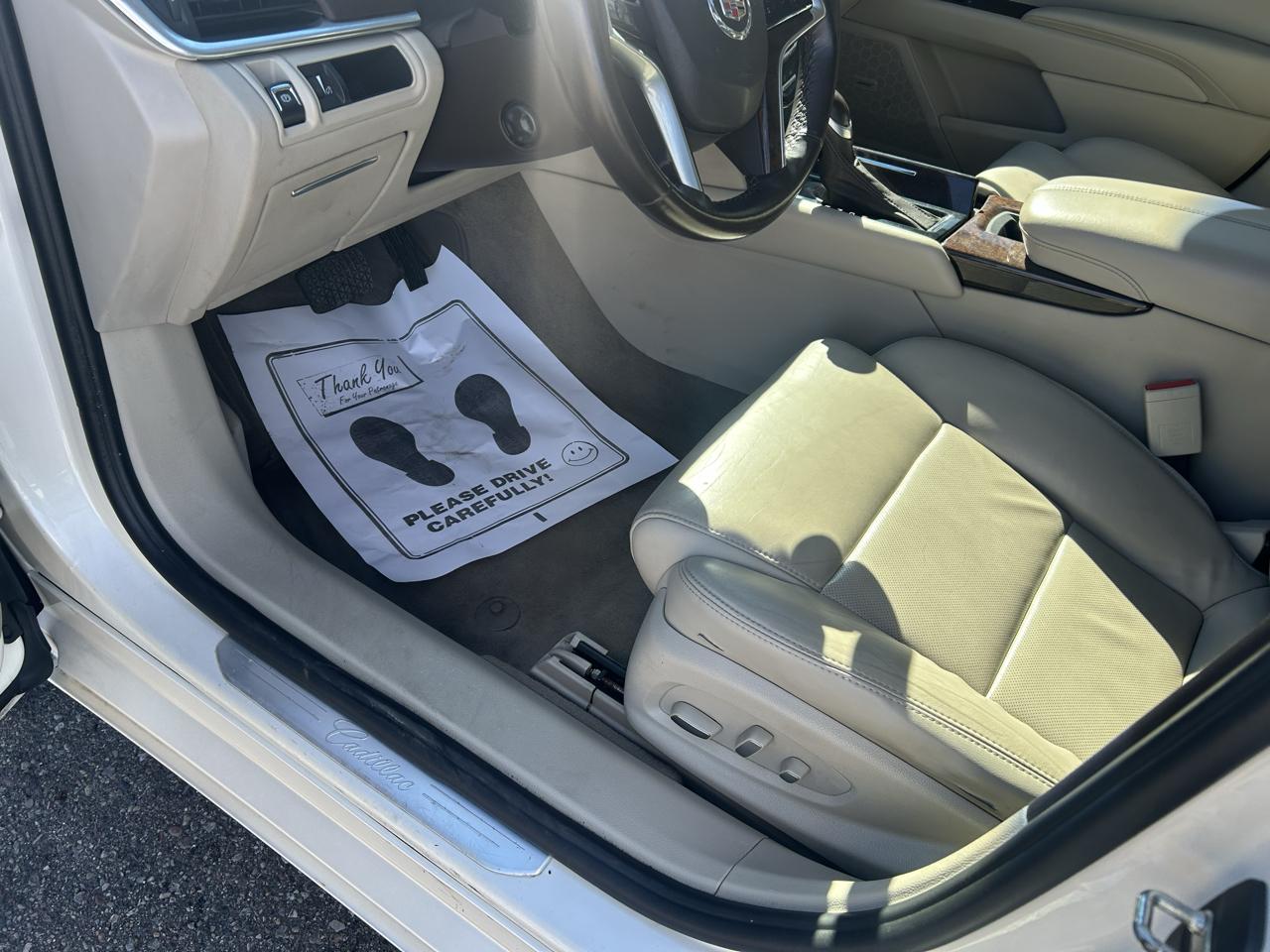 Cadillac XTS 4dr Sdn FWD 2013