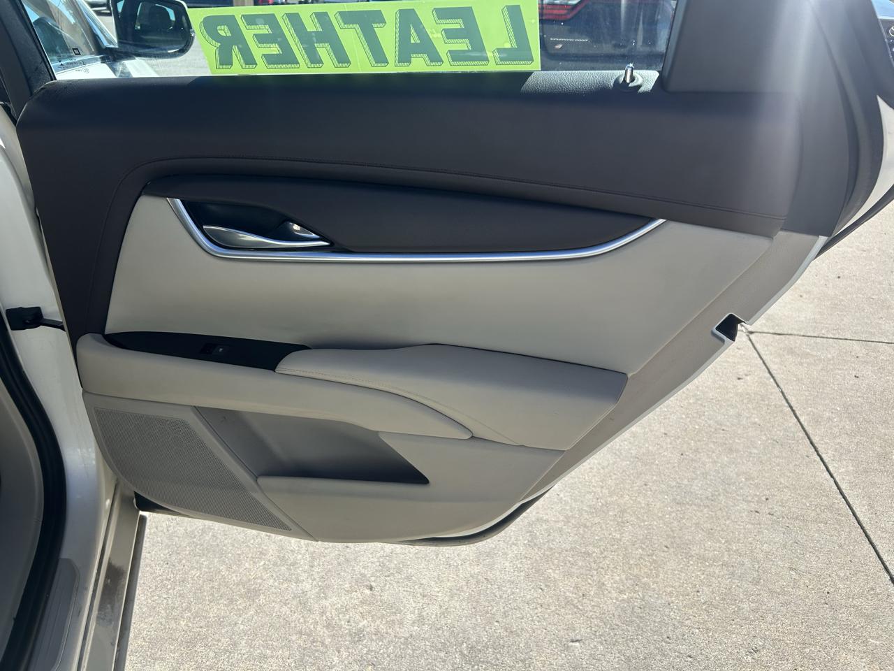 Cadillac XTS 4dr Sdn FWD 2013