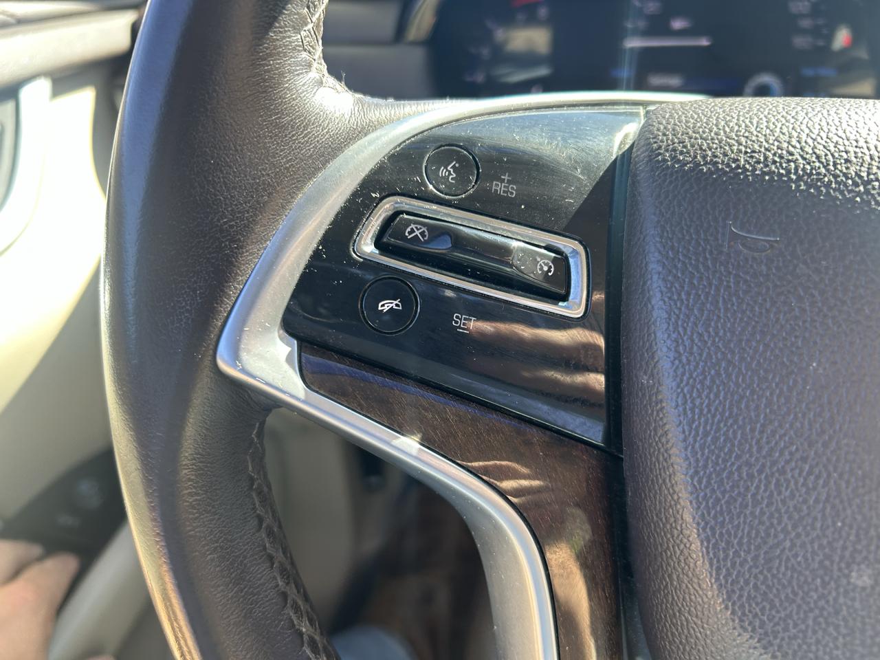 Cadillac XTS 4dr Sdn FWD 2013