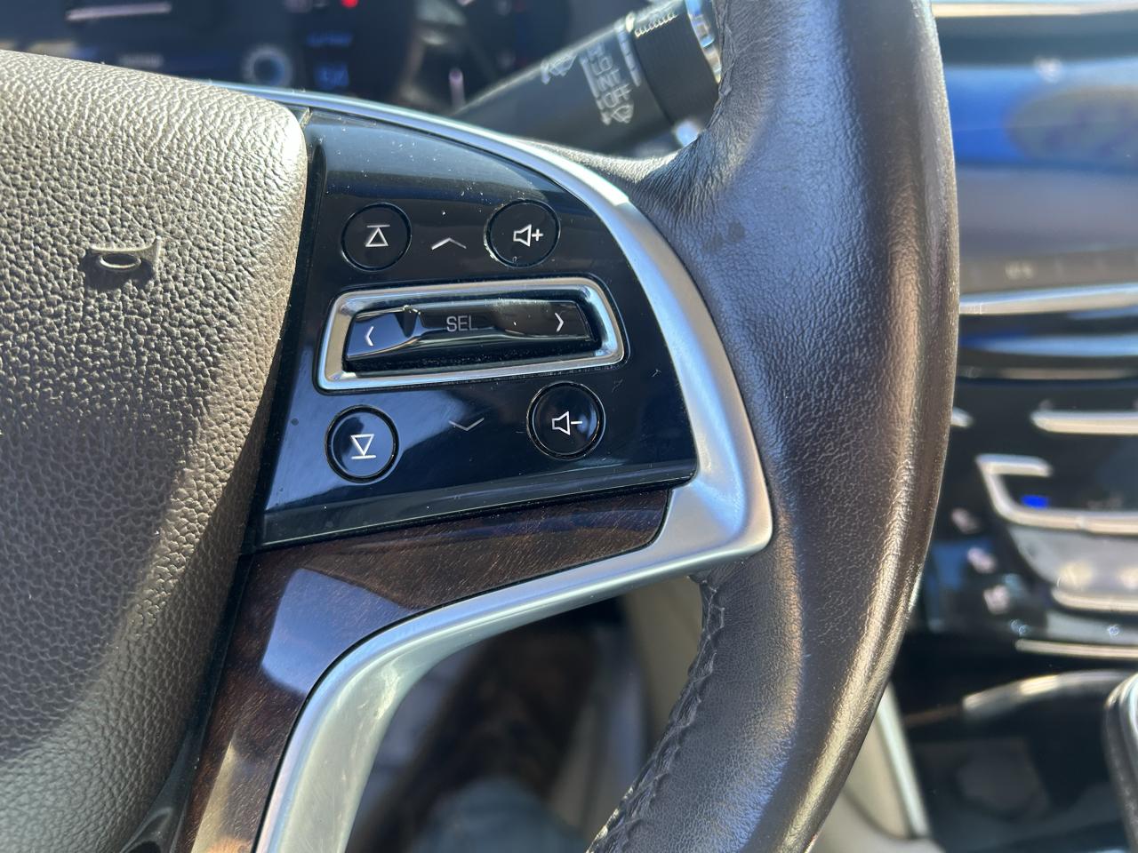 Cadillac XTS 4dr Sdn FWD 2013