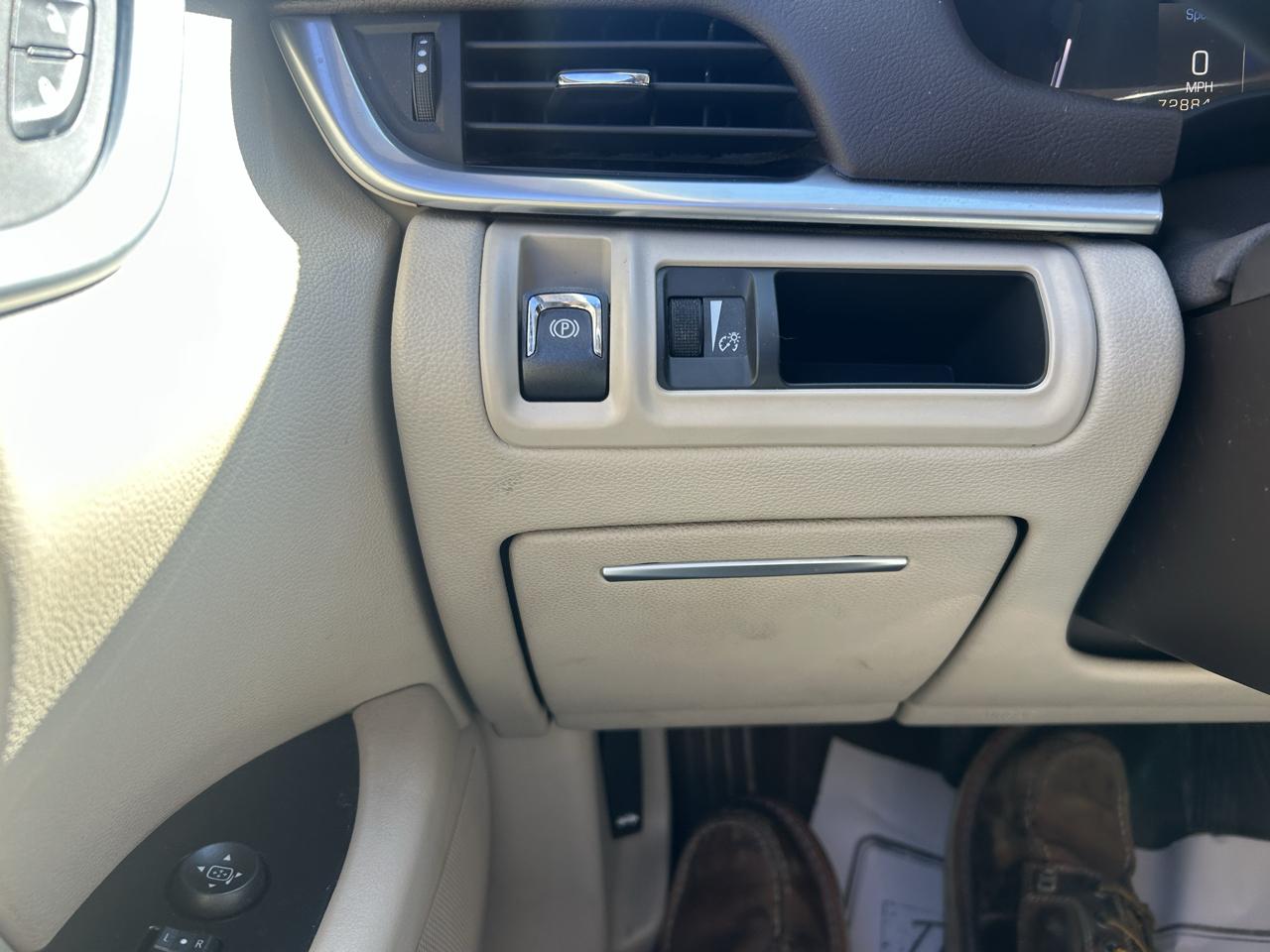 Cadillac XTS 4dr Sdn FWD 2013