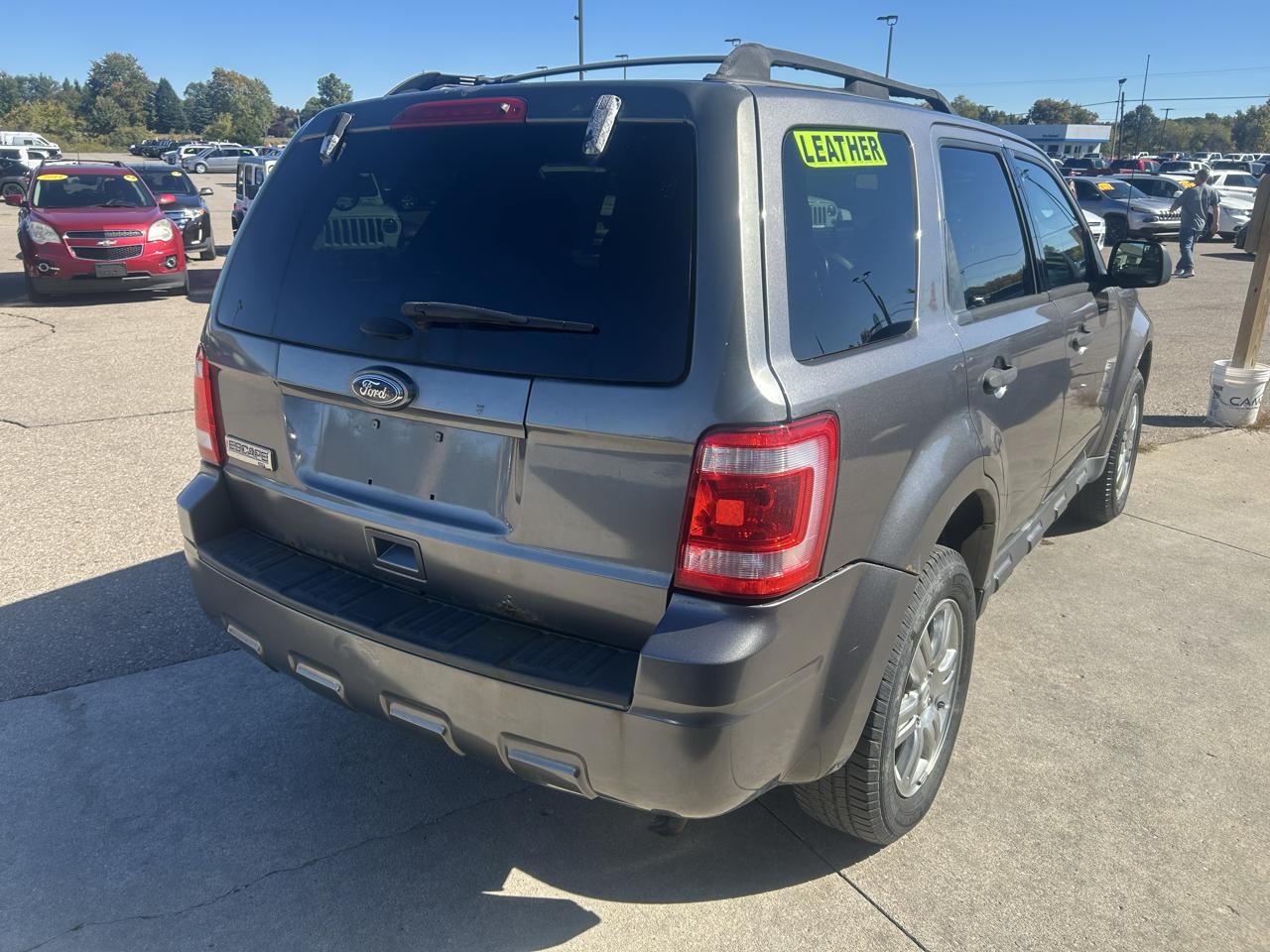 Ford Escape FWD 4dr XLT 2011