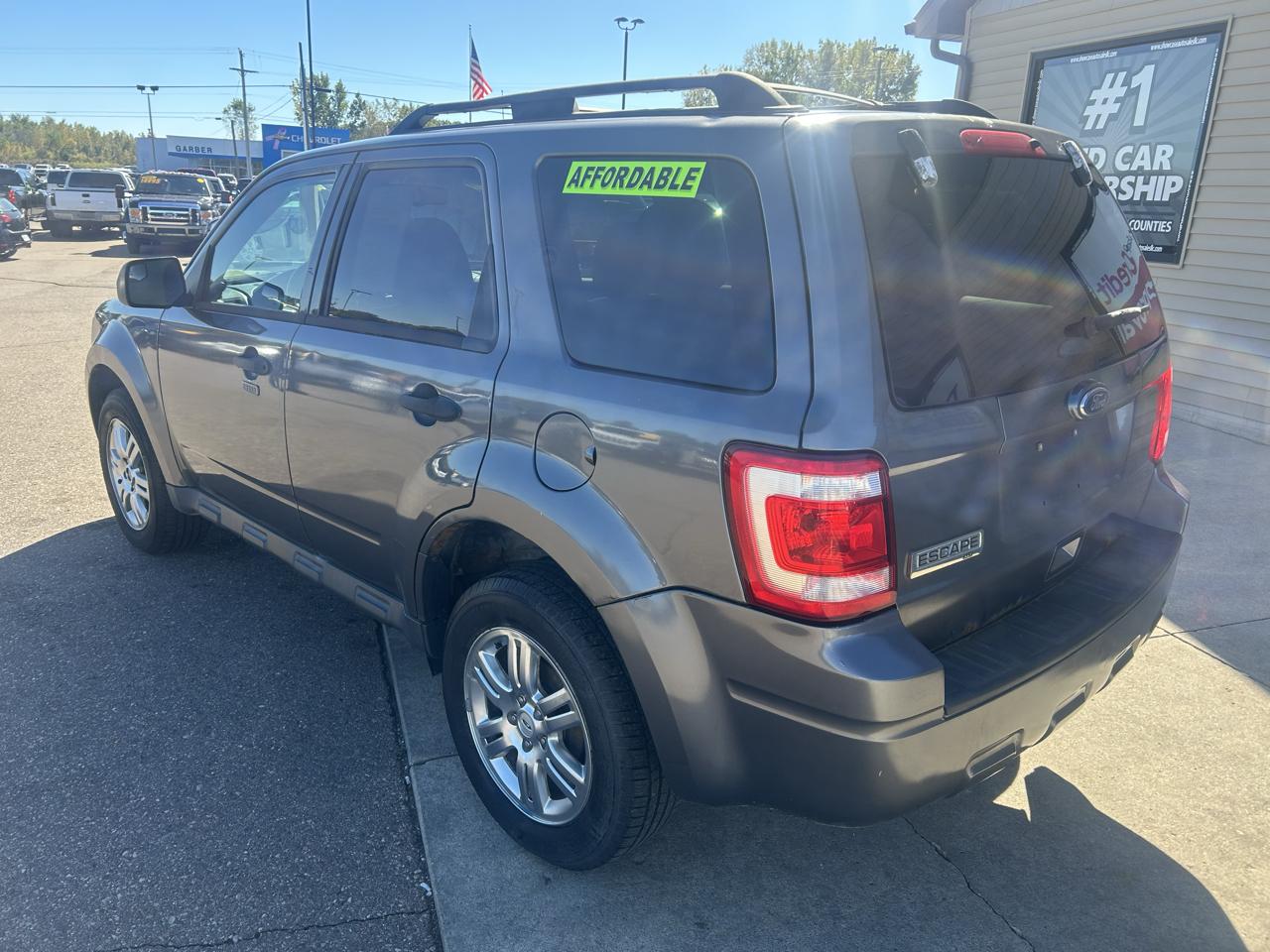 Ford Escape FWD 4dr XLT 2011