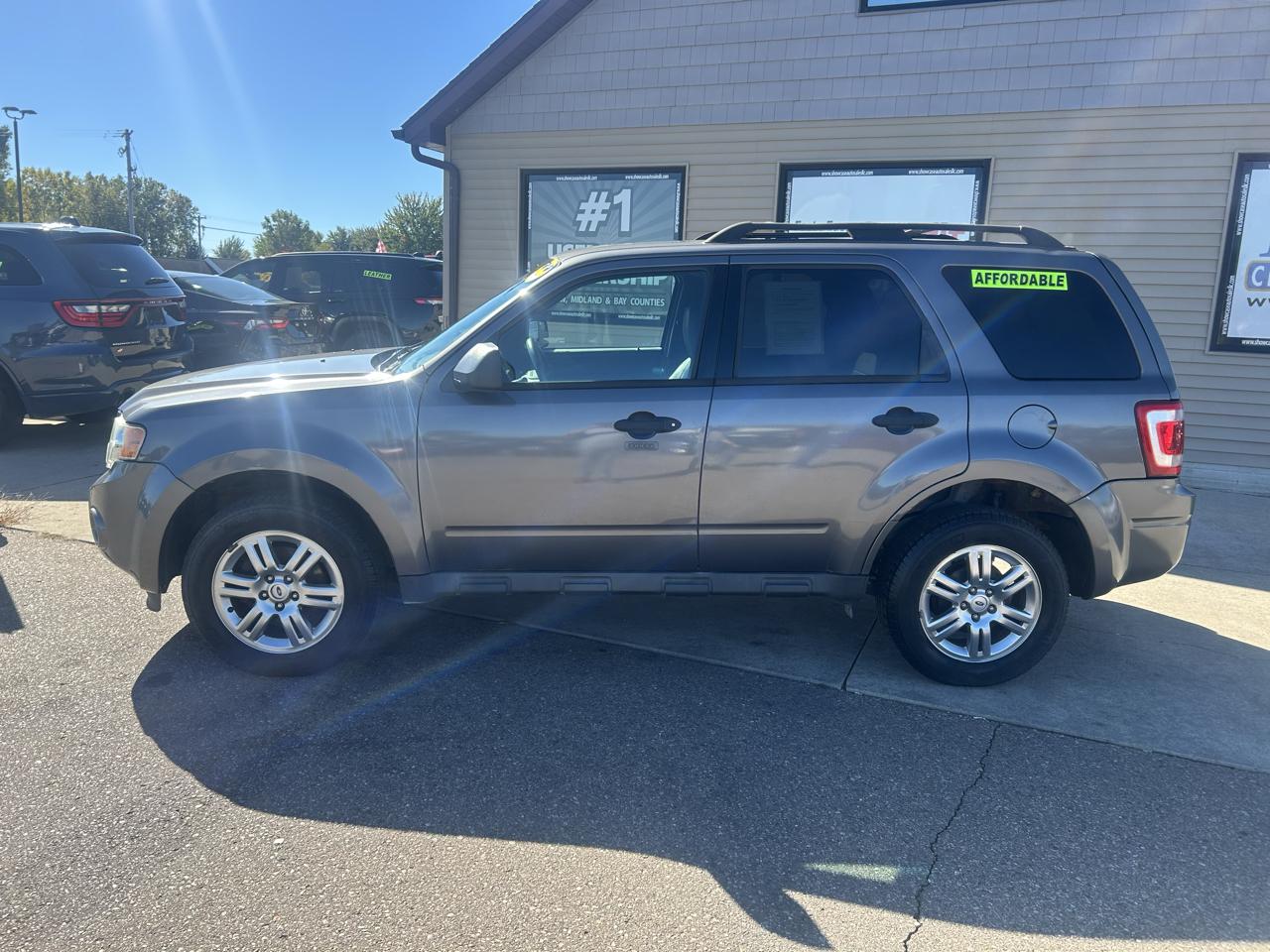 Ford Escape FWD 4dr XLT 2011