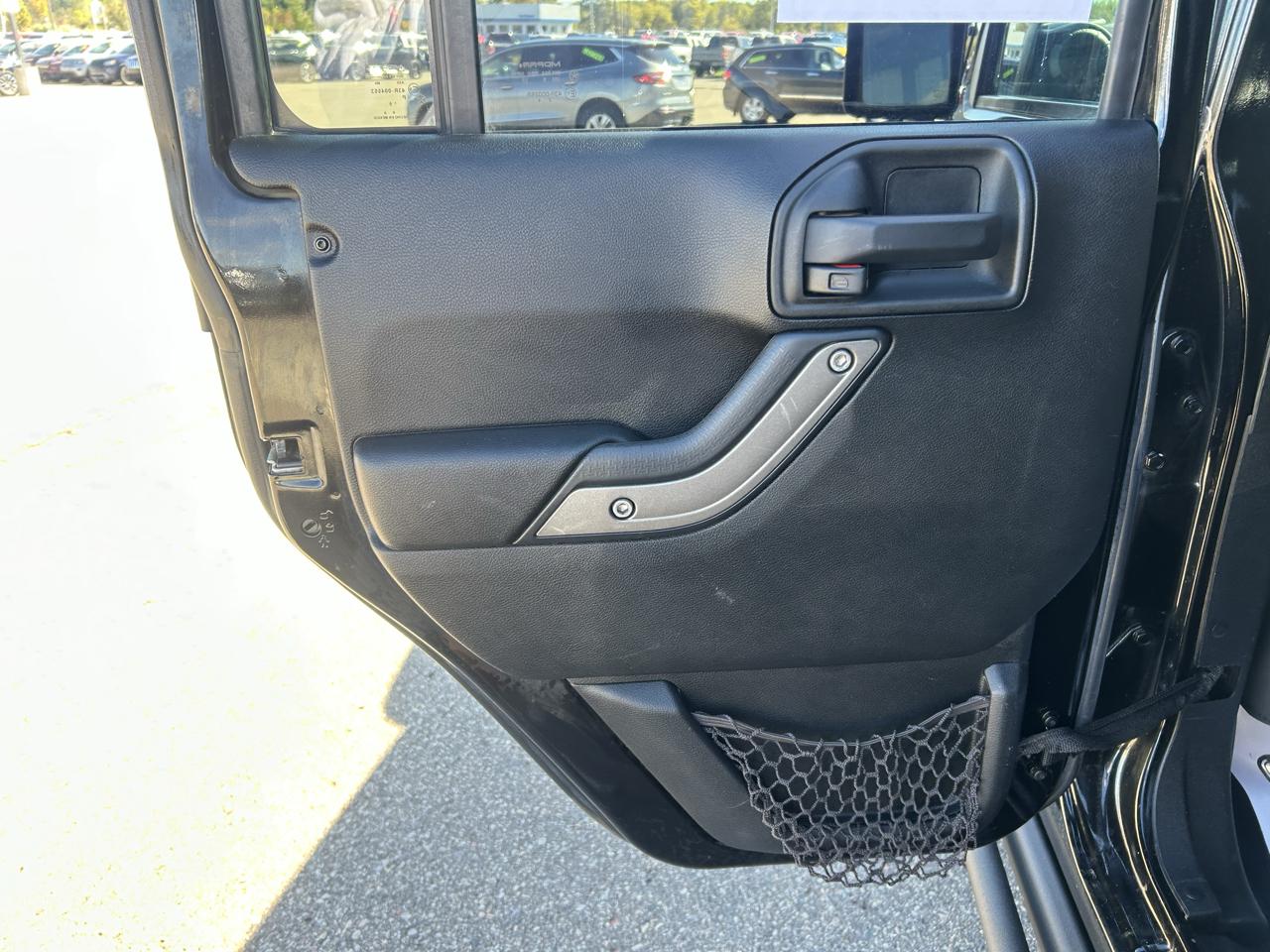 Jeep Wrangler Unlimited 4WD 4dr Sport 2016