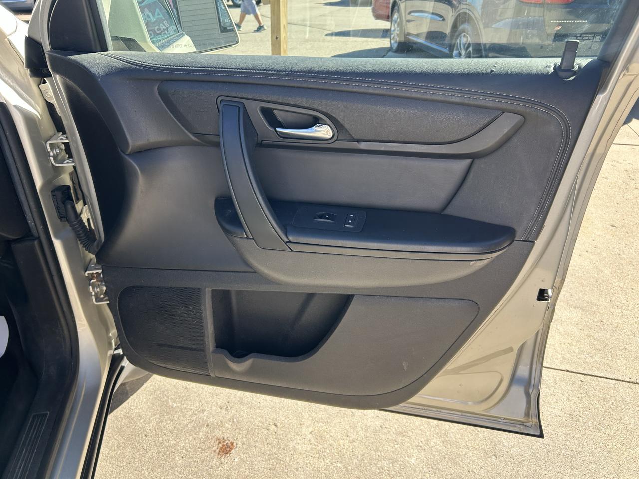 Chevrolet Traverse FWD 4dr LT w/1LT 2017