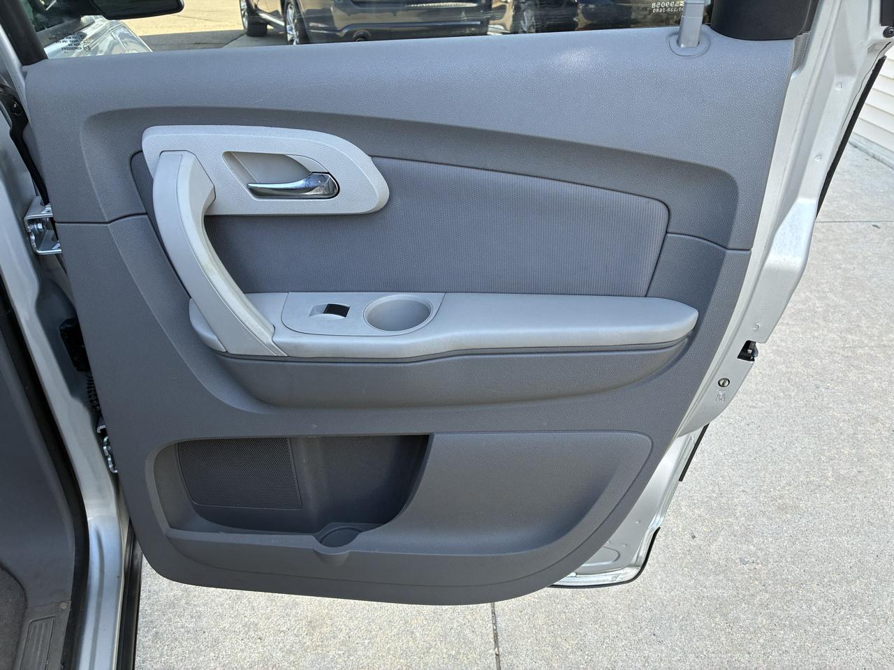 Chevrolet Traverse FWD 4dr LS 2012