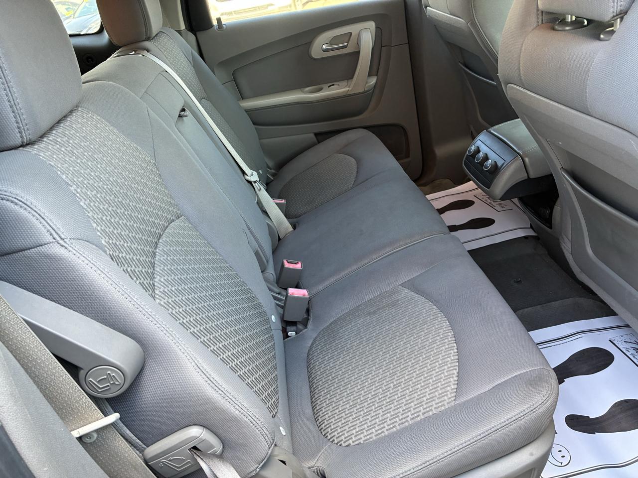 Chevrolet Traverse FWD 4dr LS 2012