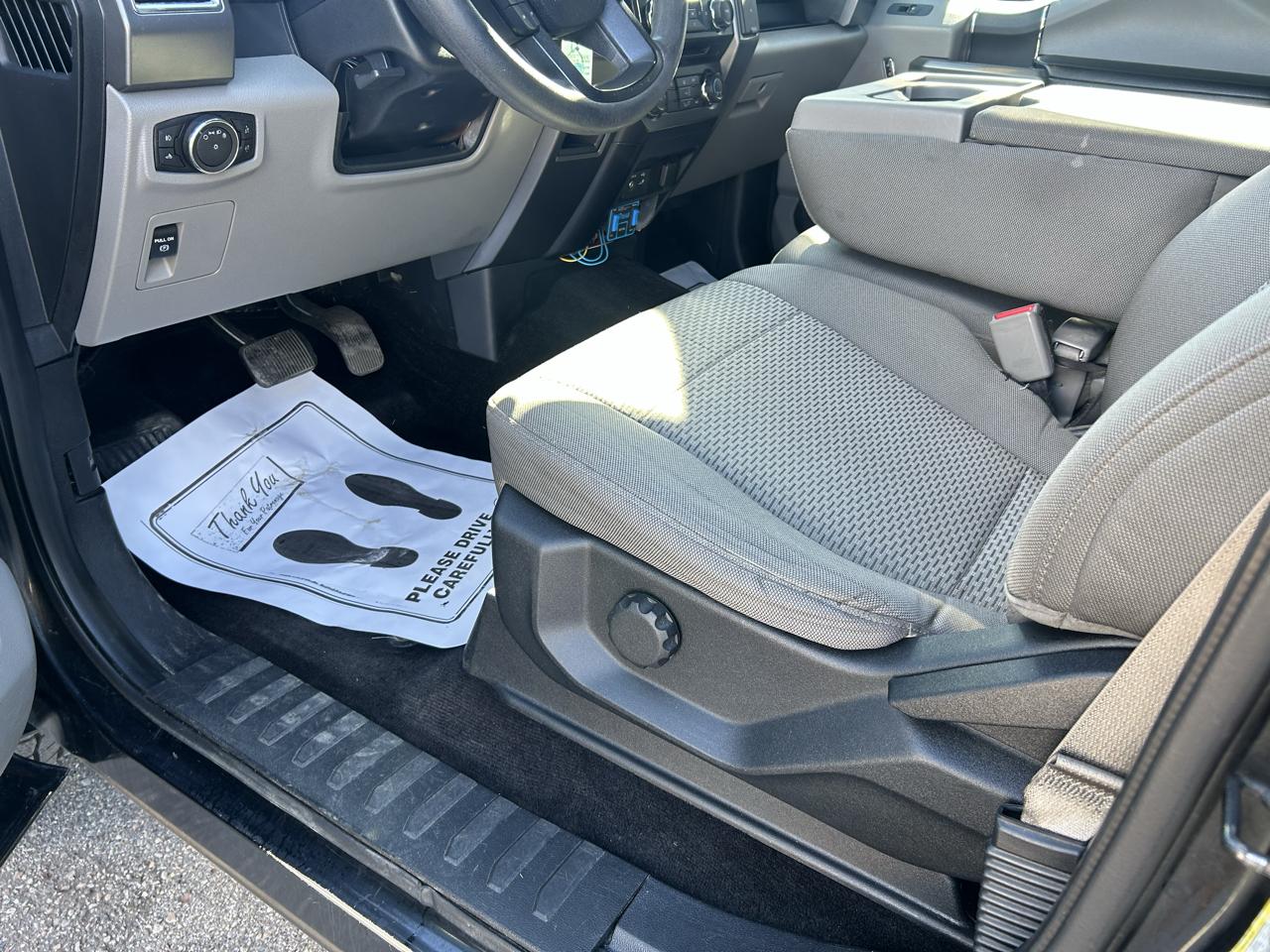 Ford F-150 4WD SuperCrew 145" XLT 2015