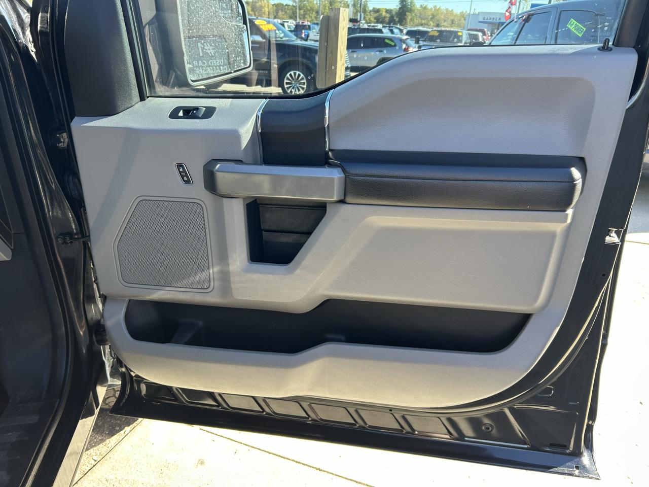 Ford F-150 4WD SuperCrew 145" XLT 2015