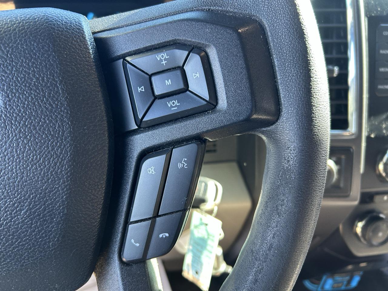 Ford F-150 4WD SuperCrew 145" XLT 2015