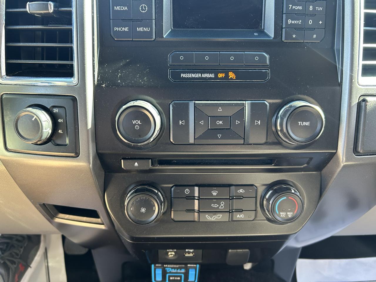Ford F-150 4WD SuperCrew 145" XLT 2015