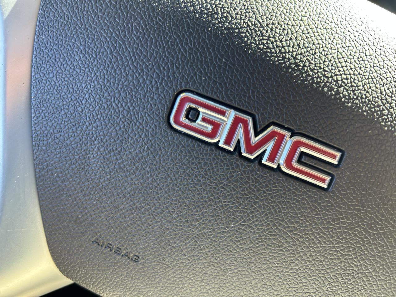 GMC Acadia AWD 4dr SLE w/SLE-2 2015