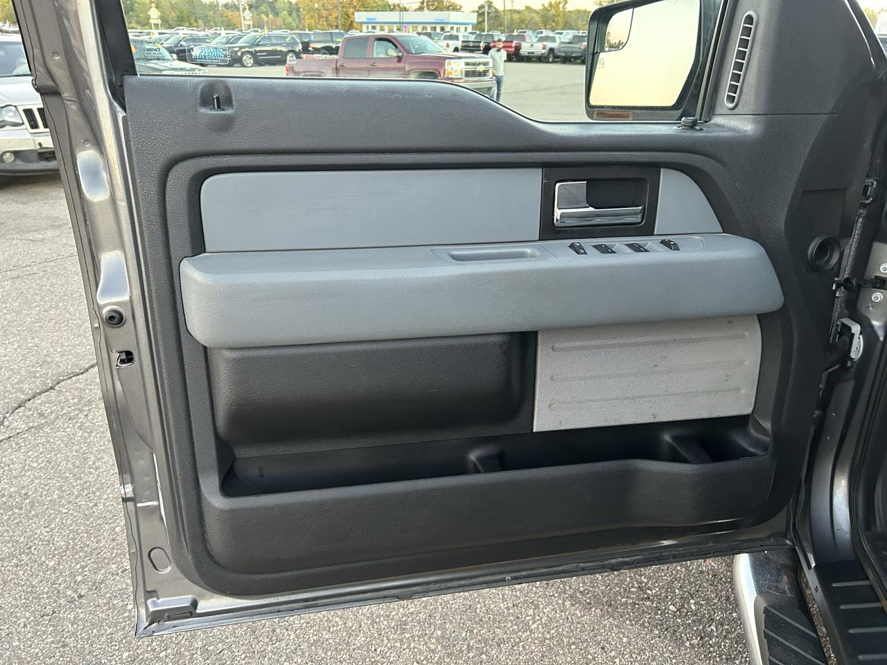 Ford F-150 4WD SuperCrew 145" XLT 2014