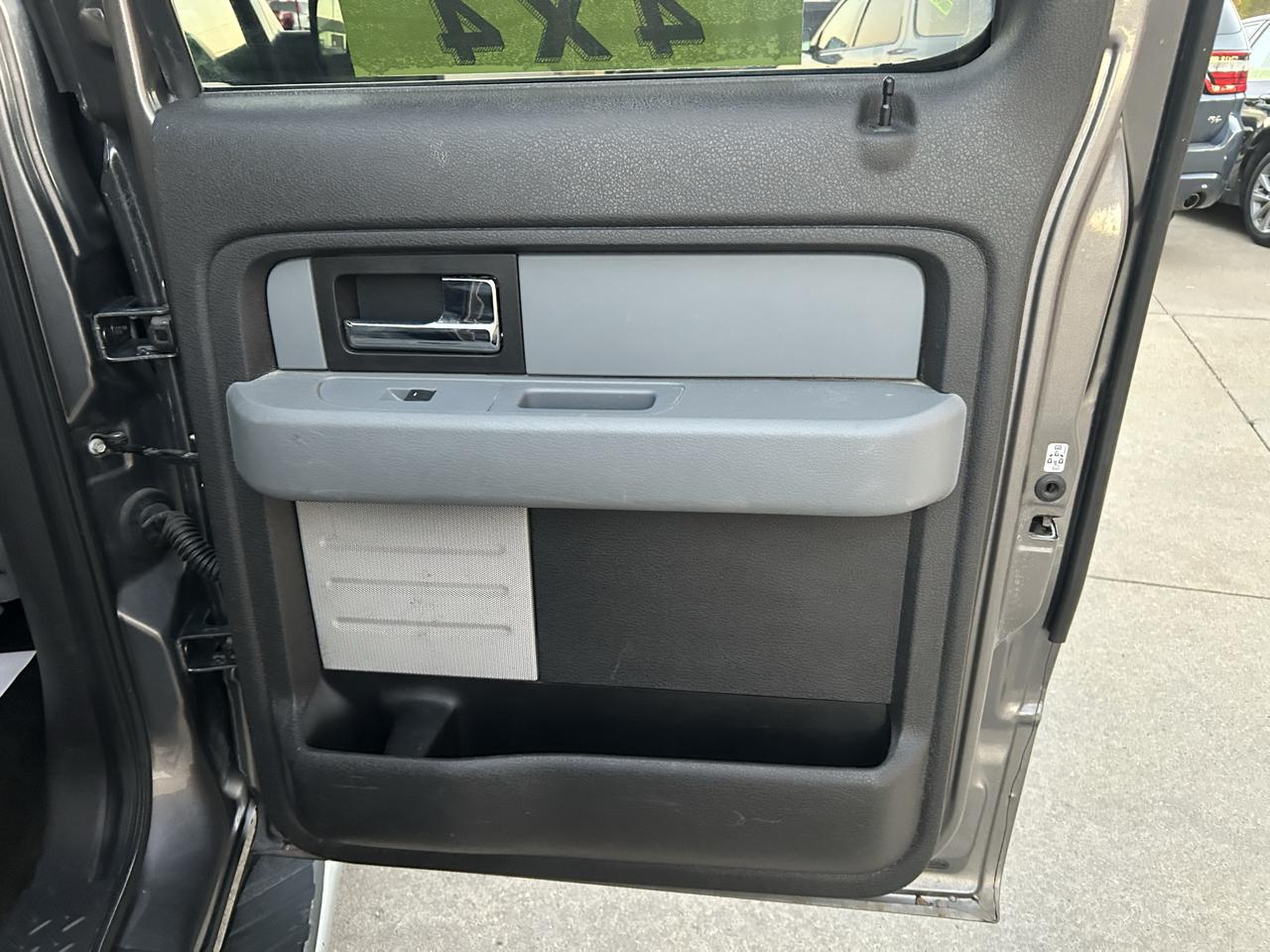 Ford F-150 4WD SuperCrew 145" XLT 2014