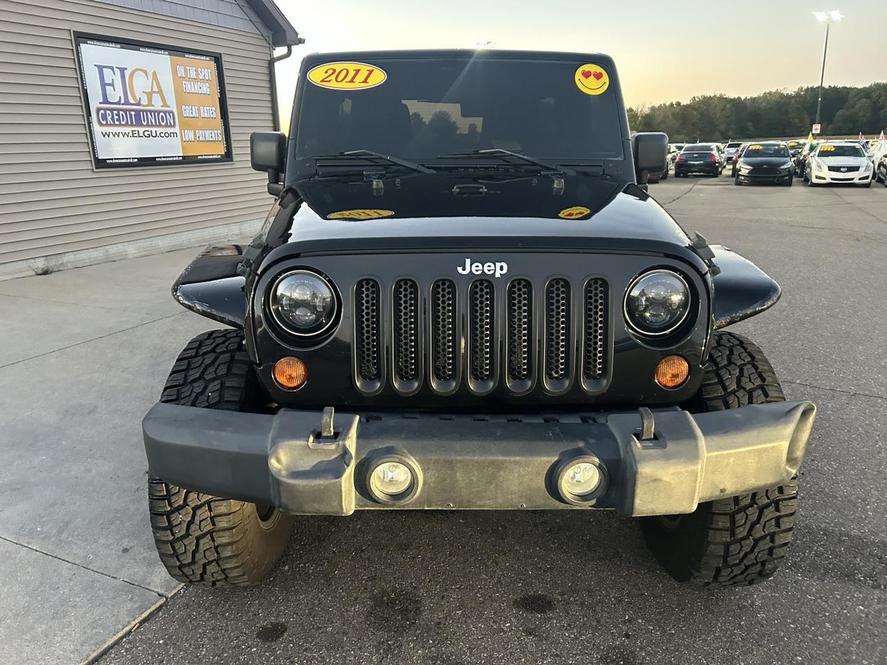 Jeep Wrangler Unlimited 4WD 4dr Sahara 2011