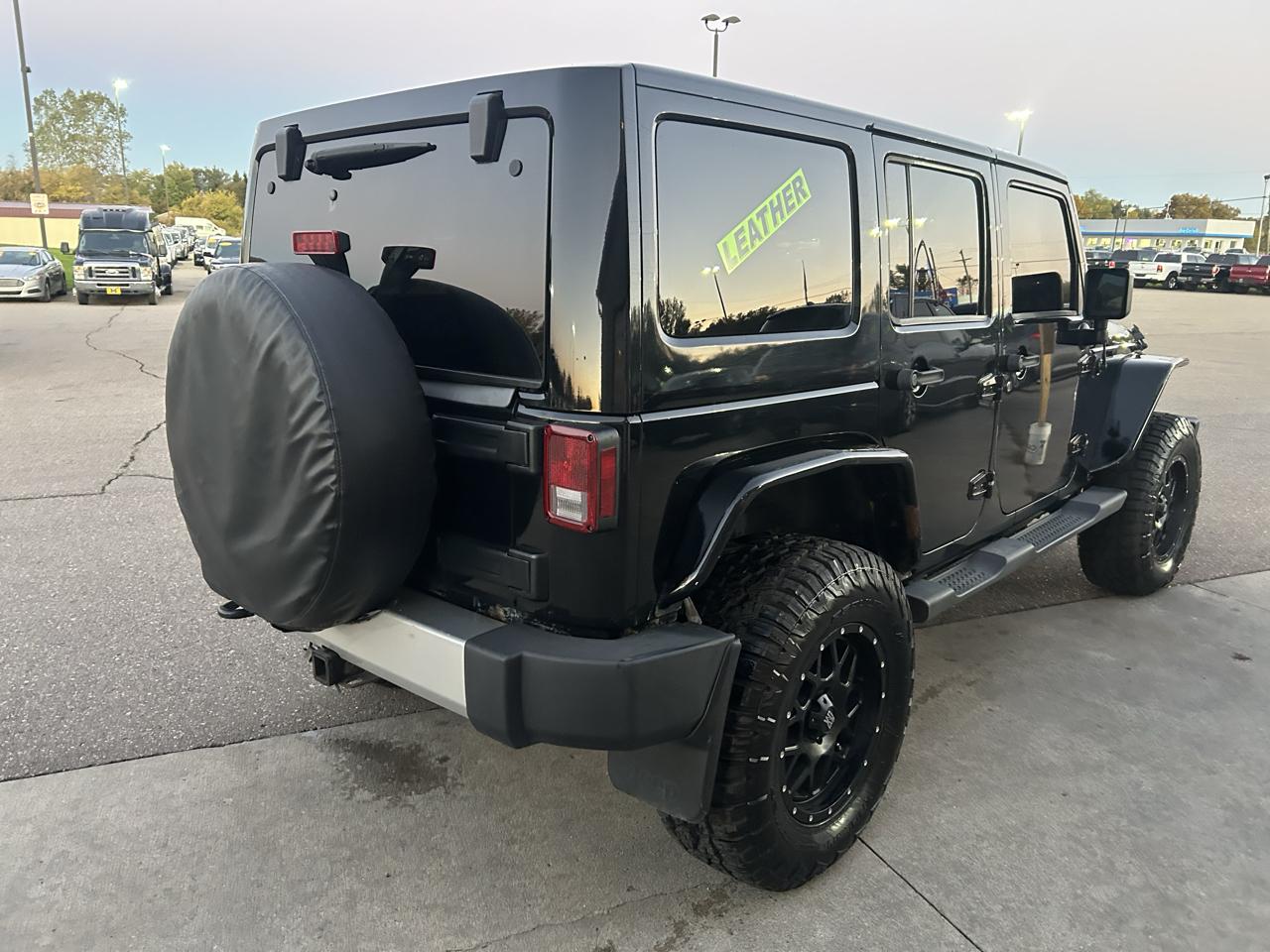 Jeep Wrangler Unlimited 4WD 4dr Sahara 2011