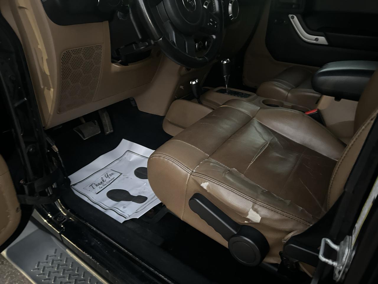 Jeep Wrangler Unlimited 4WD 4dr Sahara 2011