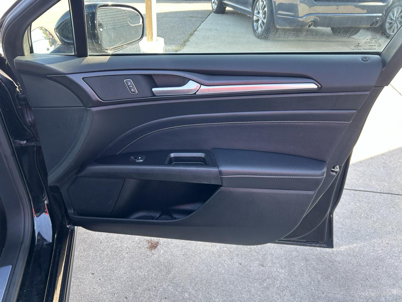 Ford Fusion Titanium AWD 2017