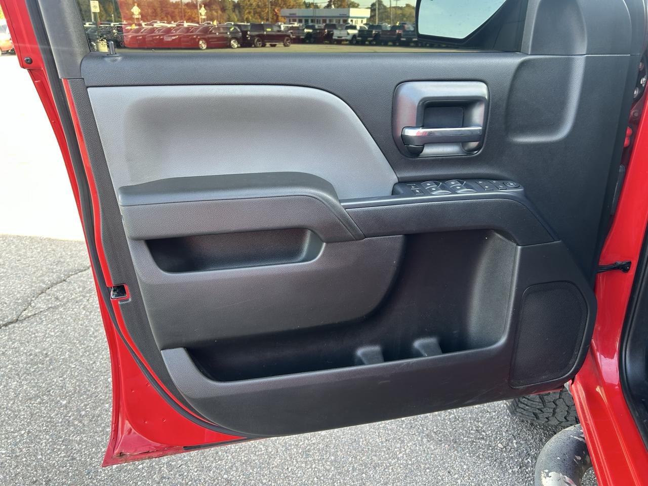 Chevrolet Silverado 1500 4WD Double Cab 143.5" Custom 2018