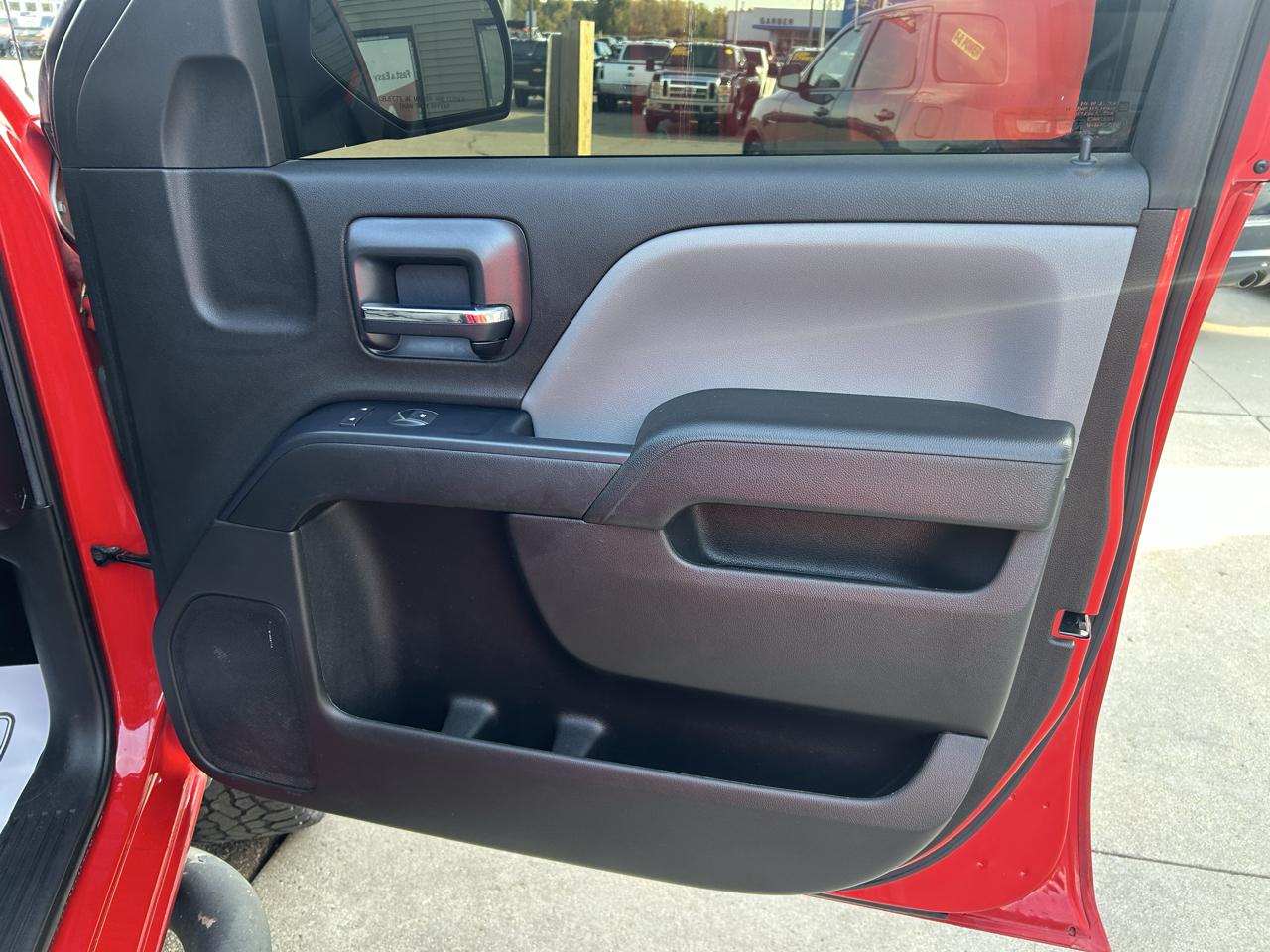 Chevrolet Silverado 1500 4WD Double Cab 143.5" Custom 2018