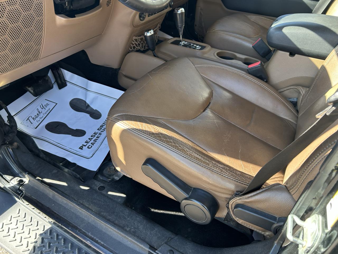 Jeep Wrangler Unlimited 4WD 4dr Sahara 2014