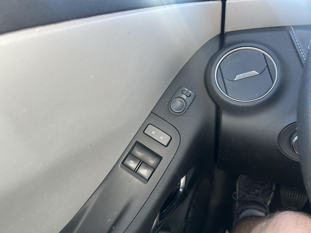 Chevrolet Camaro 2dr Cpe 1LS 2012