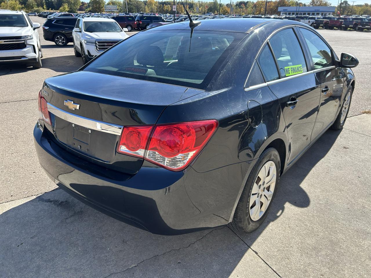 Chevrolet Cruze 4dr Sdn LS 2012