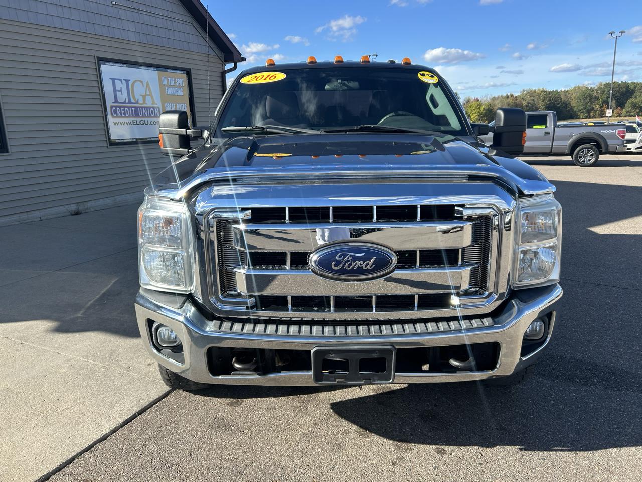 Ford Super Duty F-350 DRW 4WD Crew Cab 172" XLT 2016