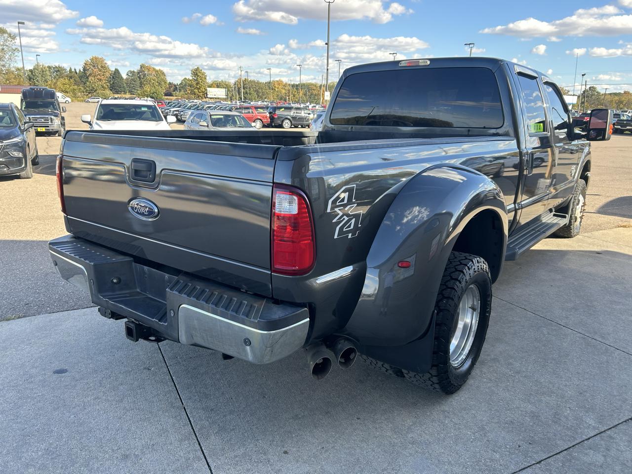 Ford Super Duty F-350 DRW 4WD Crew Cab 172" XLT 2016