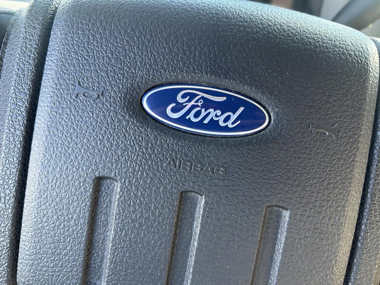Ford Super Duty F-350 DRW 4WD Crew Cab 172" XLT 2016