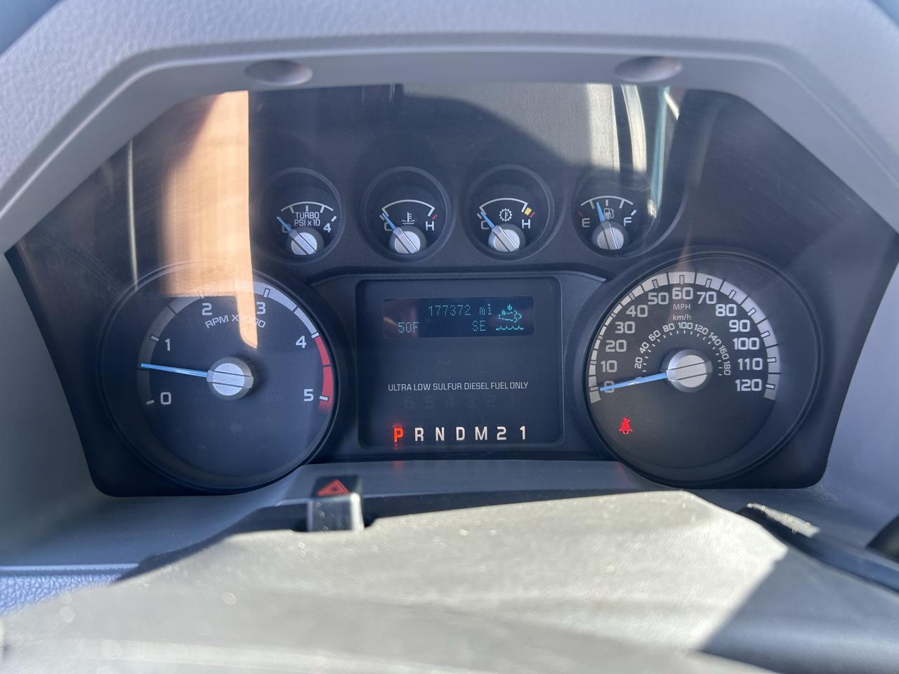 Ford Super Duty F-350 DRW 4WD Crew Cab 172" XLT 2016