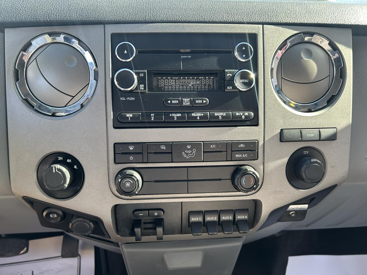 Ford Super Duty F-350 DRW 4WD Crew Cab 172" XLT 2016