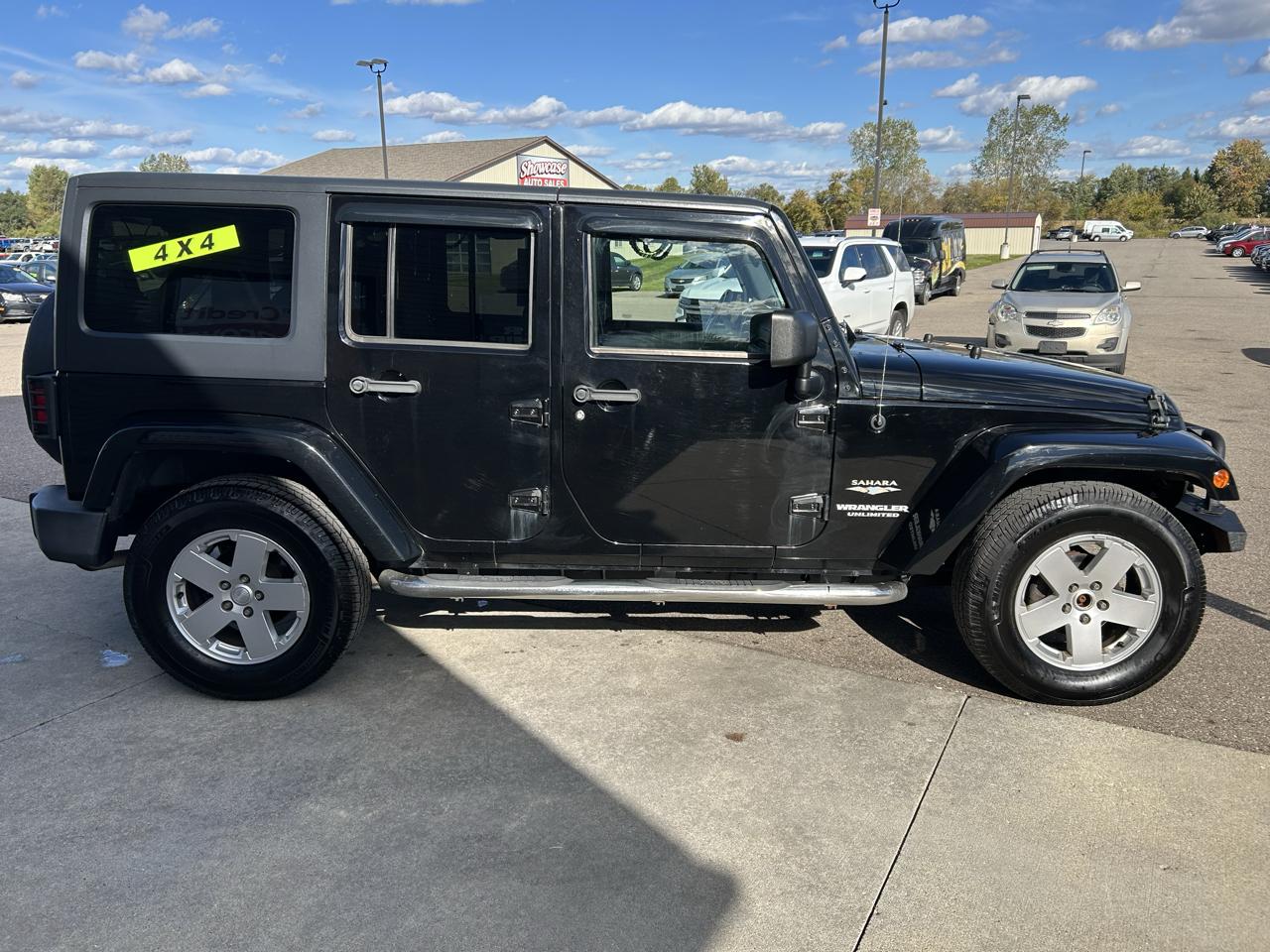 Jeep Wrangler Unlimited 4WD 4dr Sahara 2011